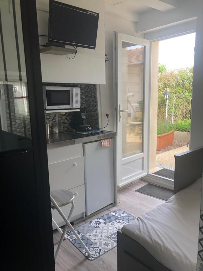 מאני-קור Studio 11M2 מראה חיצוני תמונה